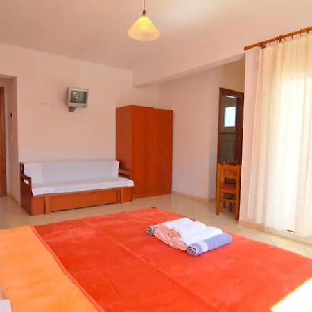 Room In Studio - Hotel Georgia - Vibrant Room In Golden Beach In Thassos Island 招待所 *